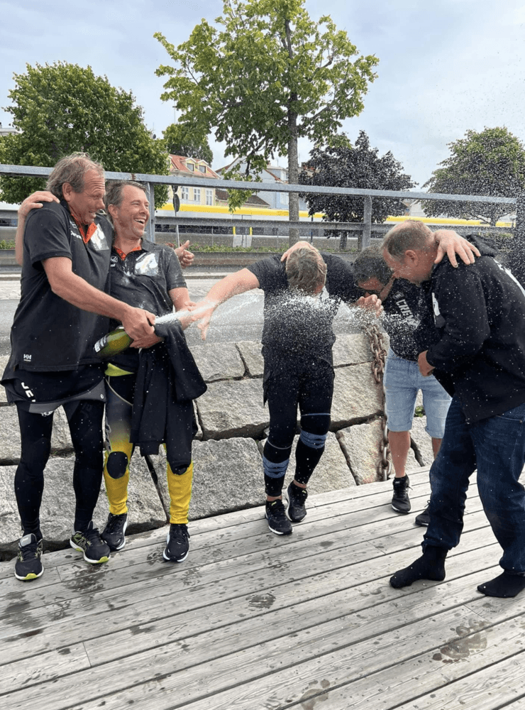 Johan Johansson, Magnus Andersson, Krister Sjöstedt, Sebastian Frick och Jimmy Karlsson som körde följebilen.